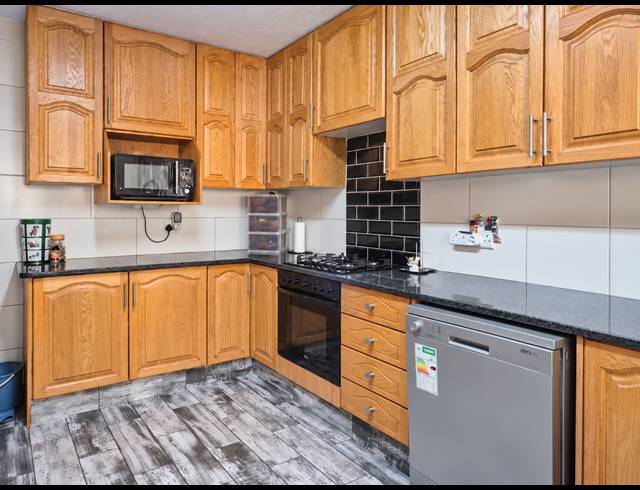 3.5 BEDROOM DUPLEX FOR SALE IN BEYERS PARK